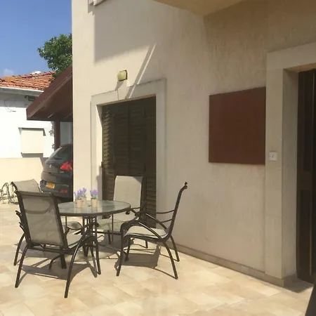 Artemis House Apartment